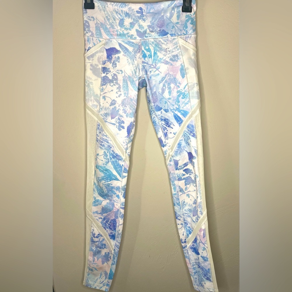 Ivivva by Lululemon Leggings With White Mesh Detailing and Pockets
